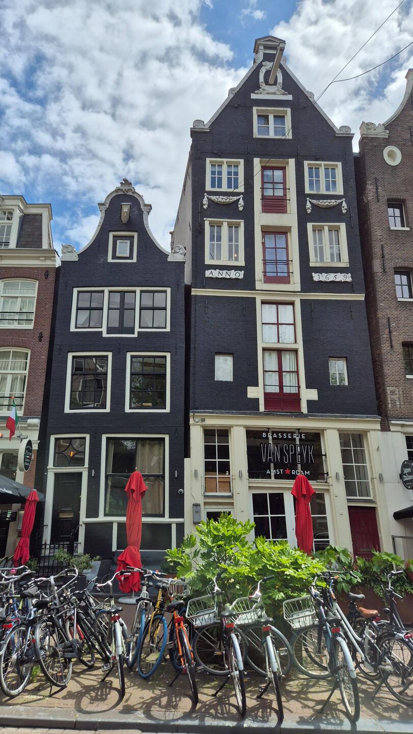 Guten Morgen Amsterdam