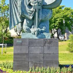 Statue on the walk around The Pond