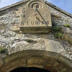 A 'working' sundial! 😅🌞