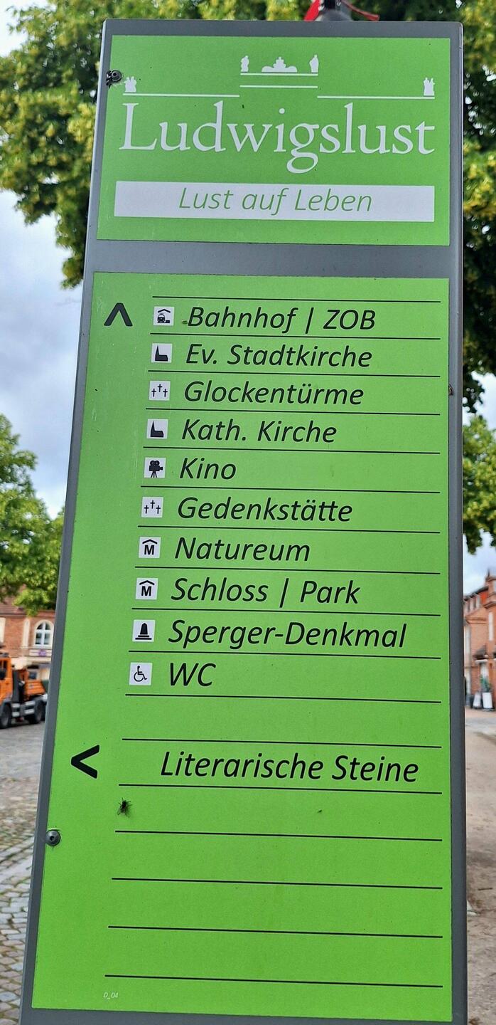 Wegweiser Ludwigslust