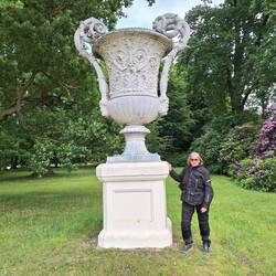 Monumentale Zinkgussvase aus dem 19. Jh., wetterfest