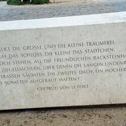 Literarischer Stein auf der Schlossstraße