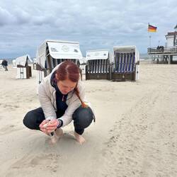 Zisi und der weisse Sand.