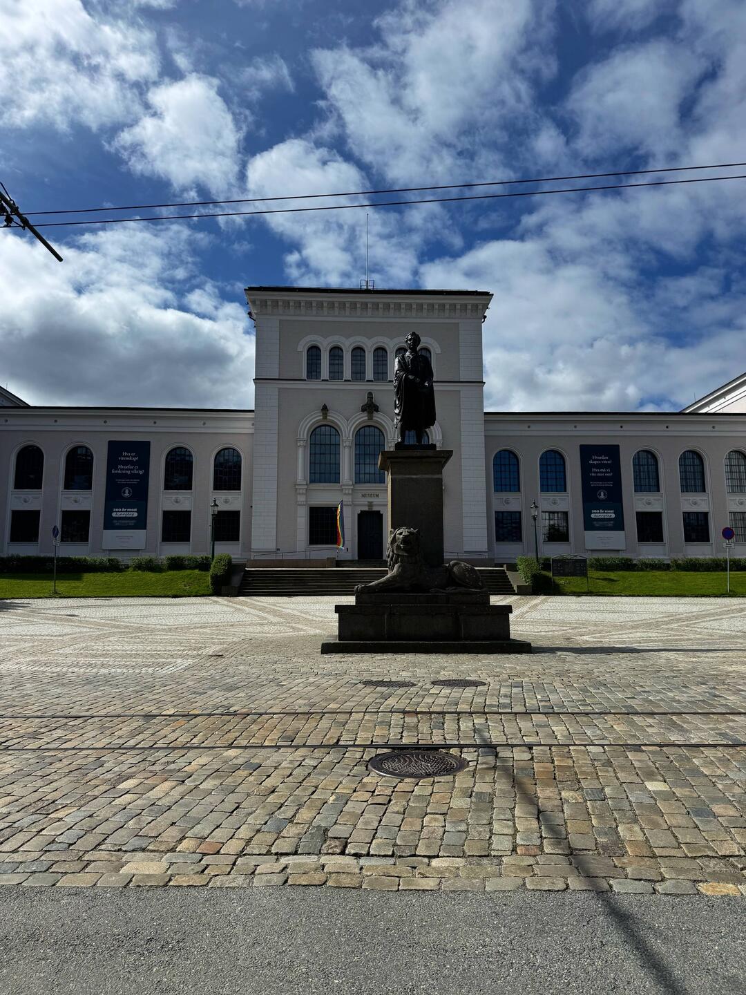 Universität