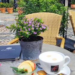 Frühstück und Mittagessen