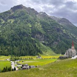 Kirche von "Rein in Taufers"
