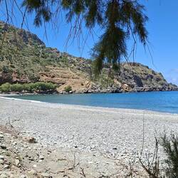 Arrivée à la baie de Sfinari