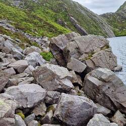 View east along north shore of Llyn Hywel illustrating boulder field traverse