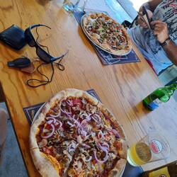 Pizza Gyros classic und spezial