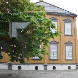 Königlicher Holzpalast