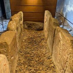 Grab Kammer ca. 3500 Jahre alt