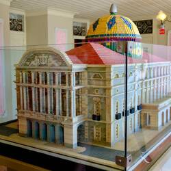 Hat Lego dem Opernhaus geschenkt