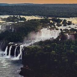 So sieht der Wasserfall normalerweise zu dieser Jahreszeit aus