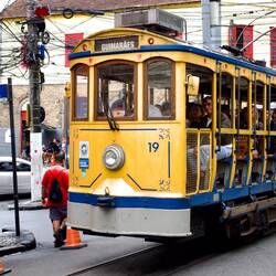 Touristenbahn nach dem Vorbild von Lissabon