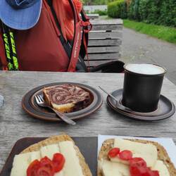 Frühstück dann "bei Jost" in Dänisch-Niendorf