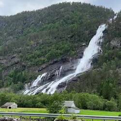 Versprochen - letzter Wasserfall 😇 Aber direkt bei uns am Camp ☺️