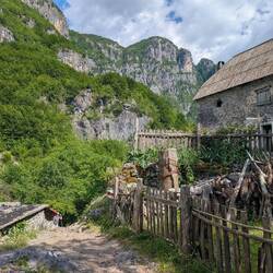 Rustic scenes on the way to the waterfall
