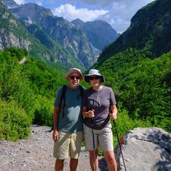 On the way to Grunas Waterfall