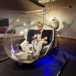 😎