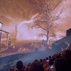 Unterhalb der Leinwand wurde Nebel eingesetzt um das Erlebnis immersiv zu verstärken