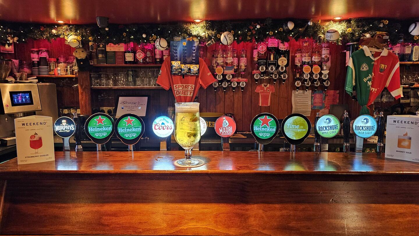 A pint of lager please