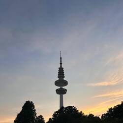 Schöne Abendstimmung mit Fernsehturm.