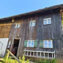Uriges Holzhaus