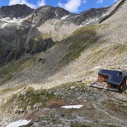 Blick vom Napfspitz auf die Hütte