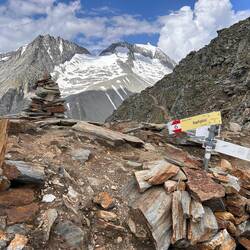 Wegweiser am Napfjoch