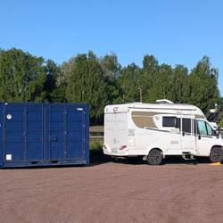 Diesmal ist der Übernachtungsplatz nicht besonders idyllisch: In Hamina