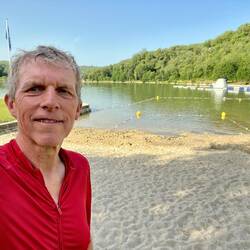 Ouais un lac ! Et en plus y'a une baignade