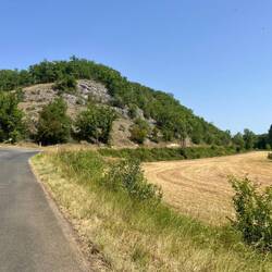 Et les petites routes qui zigzaguent dans les vallées entre les collines