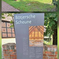Skulpturen und historische Gebäude