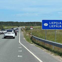 Nicht mehr weit auf der Via Baltica bis Liepāja, wo wir morgen auf die Fähre fahren werden.