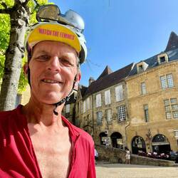 Tout fier d'être déjà ici. Je reste où je continue ?