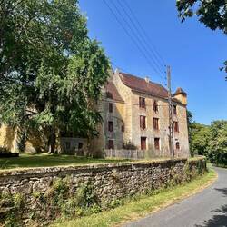 Le joli château de Czmpagnac (on se croirait chez Spirou)
