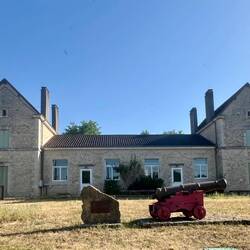 Le canon de Brouchaud, en mémoire de l'époque où ce village fabriquait les boulets