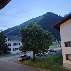 Abendlicher Ausblick aus dem Zimmer