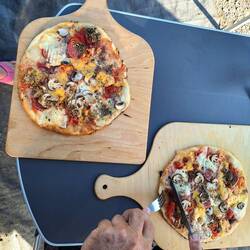 Abends gibt es noch eine kleine selbstgemachte Pizza aus der Nonna Aurelia 😋