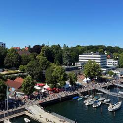 Blick vom Liegeplatz auf die Kieler Woche