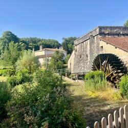 Avec ces petits moulins, le Périgord commence à ressembler à la Charente