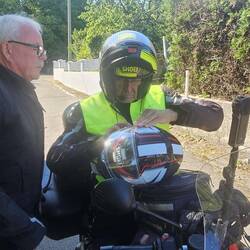 Es geht weiter, leichte Probleme mit Helm