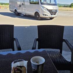 Vorab erstmal Kaffee immer der Silberpfeil im Blick