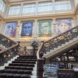 Eingang zu unserem Hotel / The Royal Highlandhotel