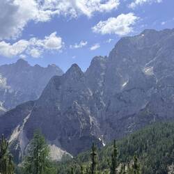 Weiter oben wieder mit tollem Bergblick