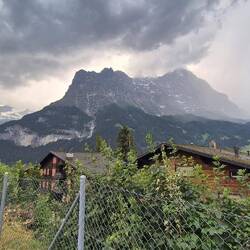 Ui, das Gewitter hängt am Eiger