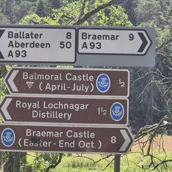 Schloss Balmoral, gekauft von der Queen Viktoria 1852, mit 50000 acre Umschwung (202Km2)