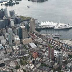 Waterfront und Canada Place von oben