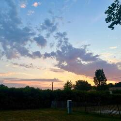 Ciel un peu couvert à mon réveil (qui coïncide avec celui du soleil)