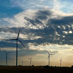 Les éoliennes qui grattent les nuages